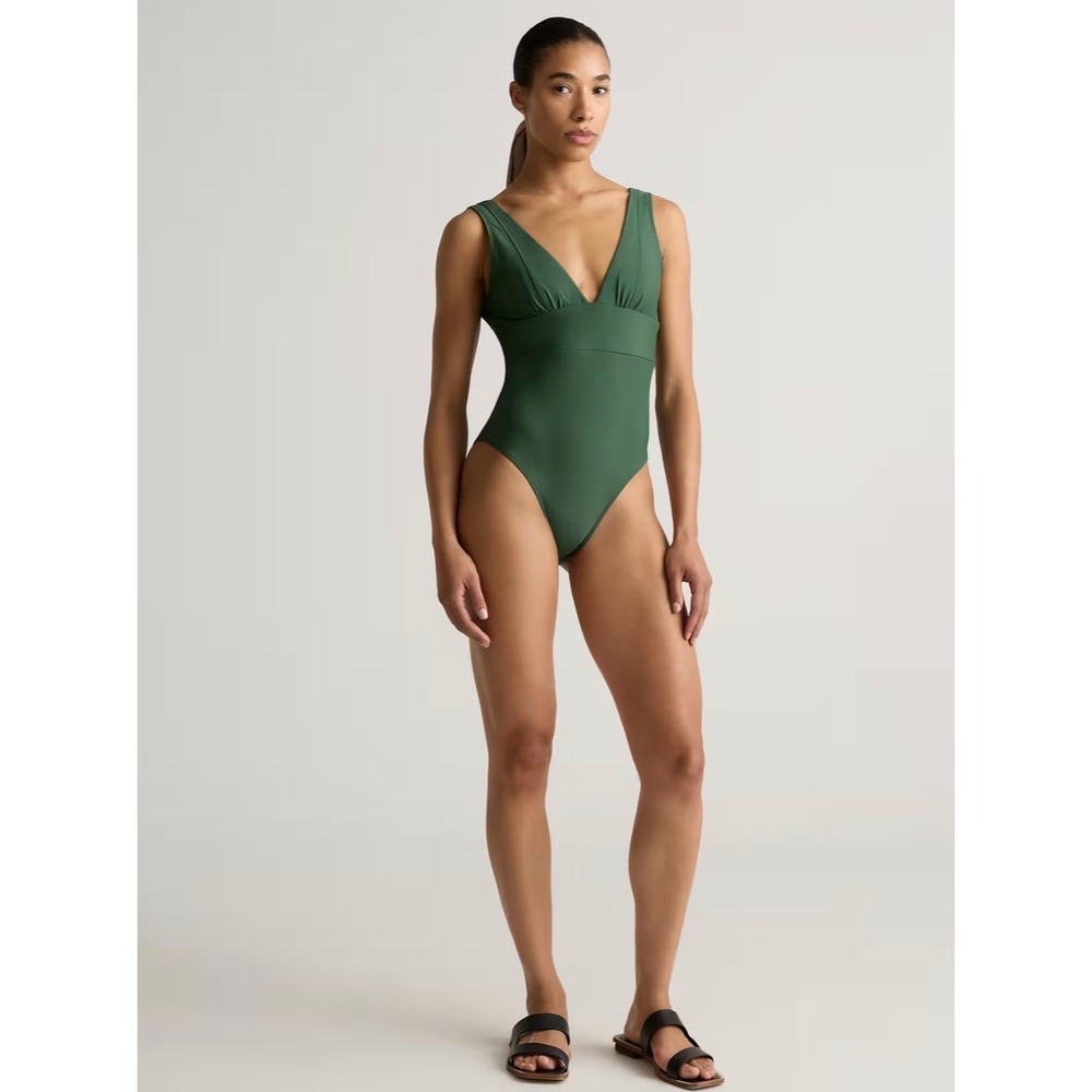 Quince Italian Matte V-Neck One-Piece Swimsuit medium Forest Green  Ruched Bust